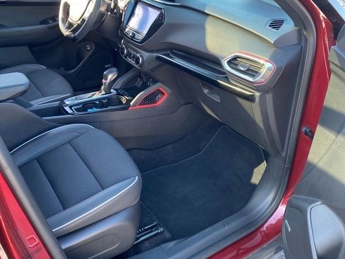 Used 2023 Chevrolet TrailBlazer RS w/ Sun and Liftgate Package image 23