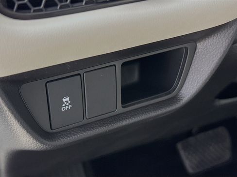 New 2026 Honda HR-V LX image 9