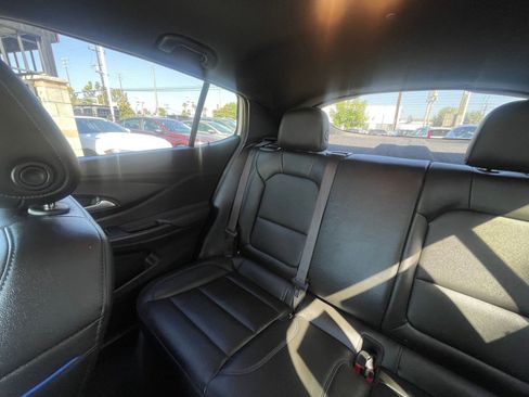 Used 2025 Buick Envista Sport Touring image 39