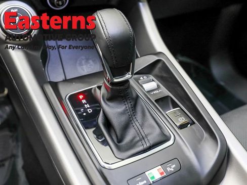 Used 2024 Alfa Romeo Tonale Veloce w/ Active Assist Package AWD/4WD image 13