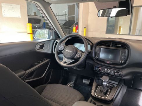 Used 2025 Kia Soul LX w/ LX Technology Package image 29