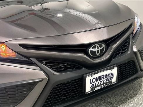 Used 2021 Toyota Camry SE AWD/4WD image 38