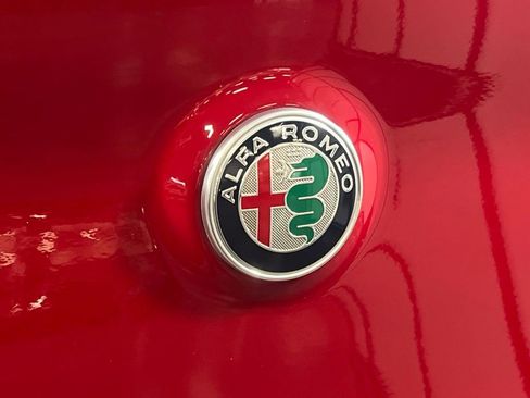 Used 2023 Alfa Romeo Stelvio Sprint image 12