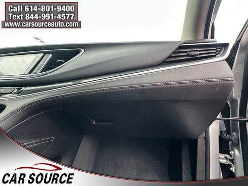 Used 2019 Buick Enclave Essence AWD/4WD image 25