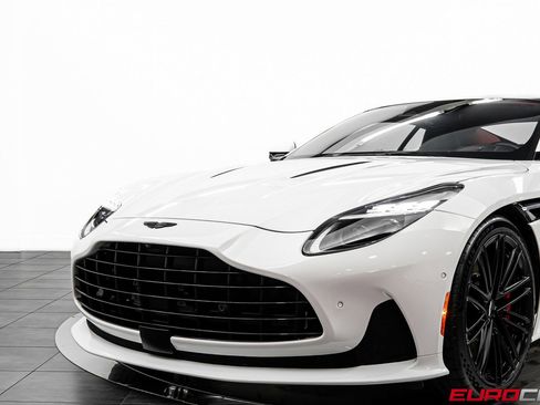 Used 2024 Aston Martin DB12 Coupe image 11