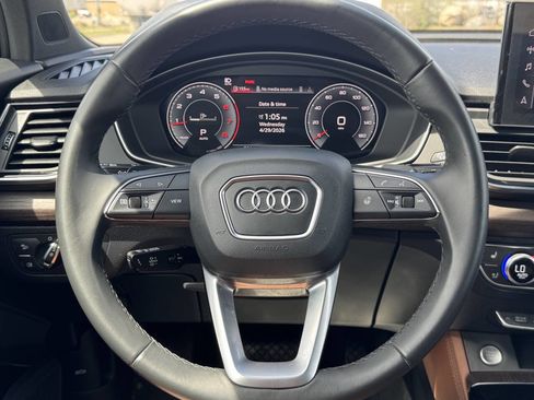 Used 2023 Audi Q5 Prestige w/ Prestige Package AWD/4WD image 21