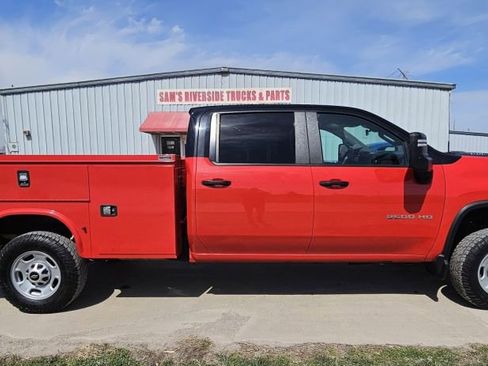 Used 2024 Chevrolet Silverado 2500 W/T w/ WT Fleet Convenience Package image 4