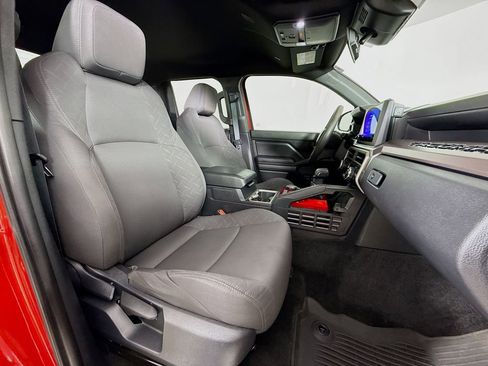 Certified 2025 Toyota Tacoma SR5 image 30