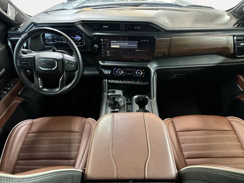 Certified 2025 GMC Sierra 1500 Denali Ultimate AWD/4WD image 3