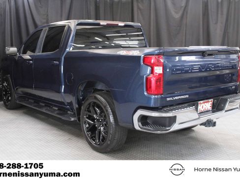 Used 2020 Chevrolet Silverado 1500 LT w/ LT Value Package AWD/4WD image 15