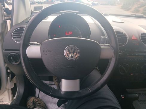 Used 2009 Volkswagen Beetle Blush image 14