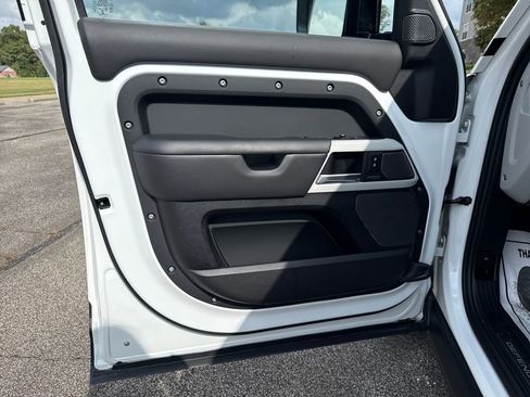 Used 2022 Land Rover Defender 110 X-Dynamic HSE image 10