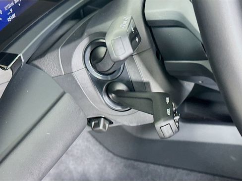 Certified 2024 Porsche Macan 4 Electric image 11