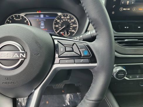 Used 2025 Nissan Altima 2.5 SL FWD image 21