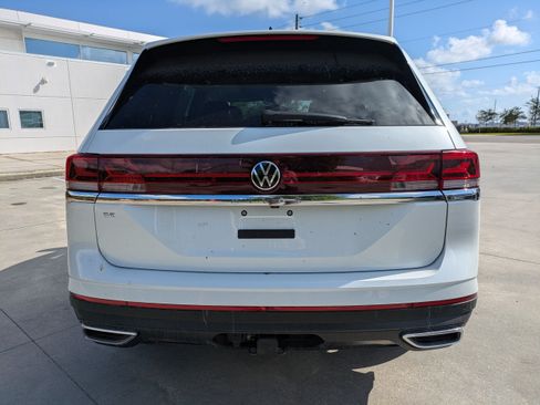 New 2026 Volkswagen Atlas SE FWD image 5