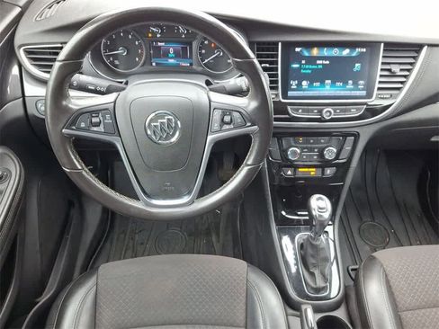 Used 2020 Buick Encore Preferred image 27