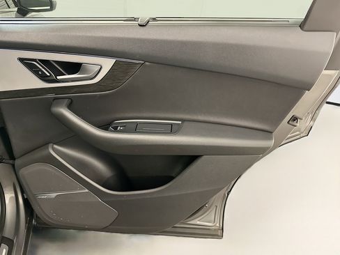 Used 2018 Audi Q7 2.0T Premium Plus w/ Premium Plus Package image 34