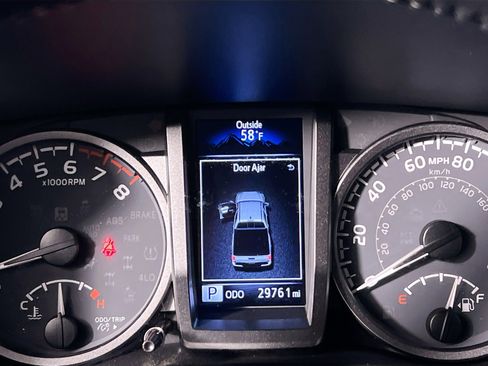 Used 2023 Toyota Tacoma TRD Off-Road image 23