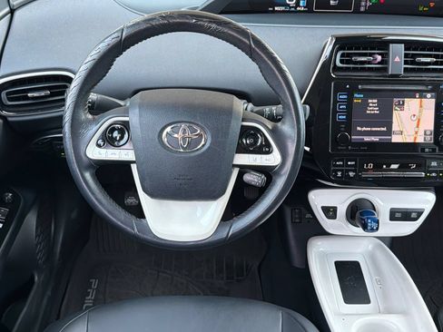 Used 2016 Toyota Prius Four w/ Advanced Technology Package FWD image 18