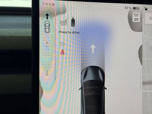 Used 2025 Tesla Model 3 Long Range RWD image 15