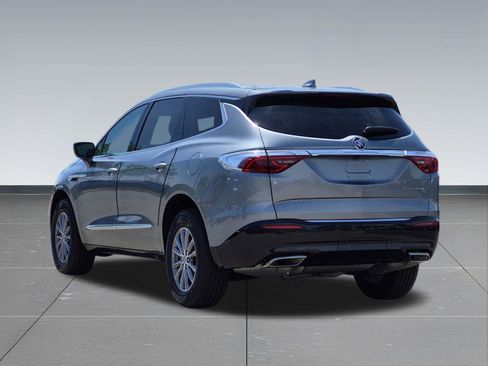 Used 2024 Buick Enclave Essence AWD/4WD image 4