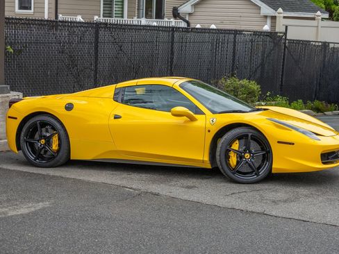 Used 2013 Ferrari 458 Spider RWD image 15