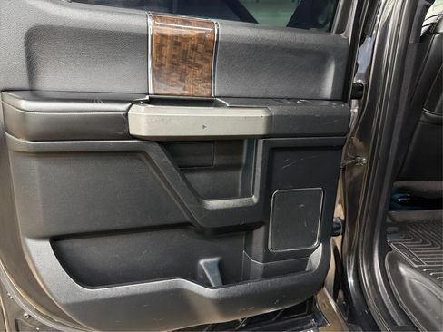 Used 2015 Ford F150 Platinum w/ Equipment Group 701A Luxury AWD/4WD image 40