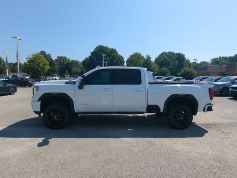 Used 2022 GMC Sierra 2500 AT4 w/ AT4 Preferred Package AWD/4WD image 5