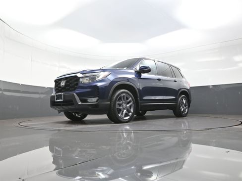 Used 2023 Honda Passport EX-L image 11