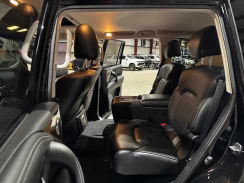 Used 2016 INFINITI QX80 Limited w/ Driver's Assistance Package image 16