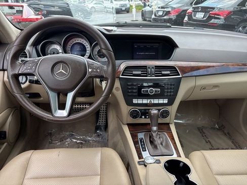 Used 2014 Mercedes-Benz C 250 Sedan image 10