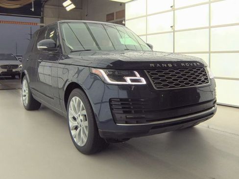 Used 2018 Land Rover Range Rover Supercharged image 3