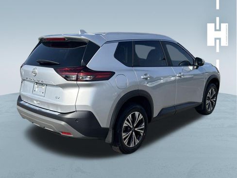 Used 2023 Nissan Rogue SV w/ SV Premium B Package FWD image 4