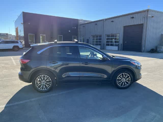 Used 2022 Ford Escape SEL w/ Technology Package FWD image 9