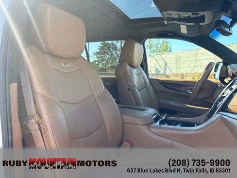 Used 2017 Cadillac Escalade Platinum AWD/4WD image 20