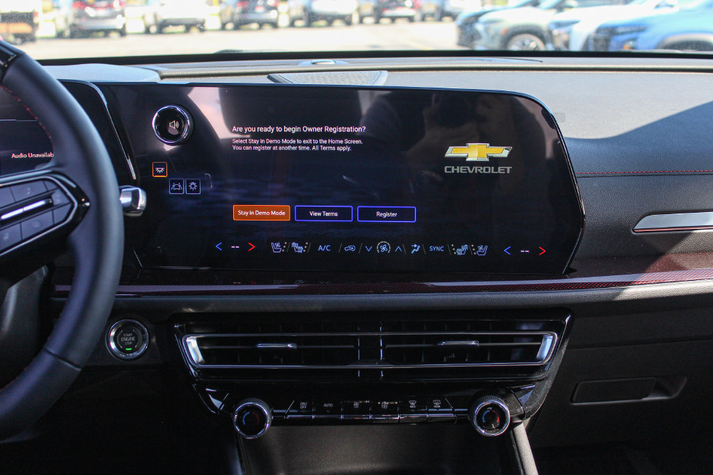 New 2026 Chevrolet Traverse RS w/ LPO, Floor Liner Package AWD/4WD image 16