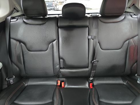 Used 2022 Jeep Compass Limited image 24