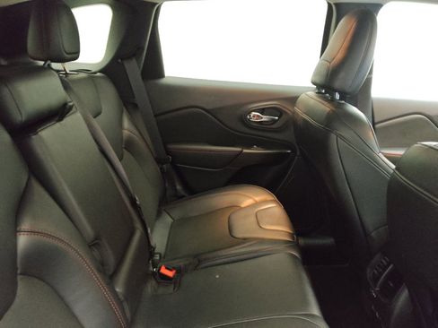 Used 2022 Jeep Cherokee Trailhawk w/ Sun, Sound & Nav Group image 19