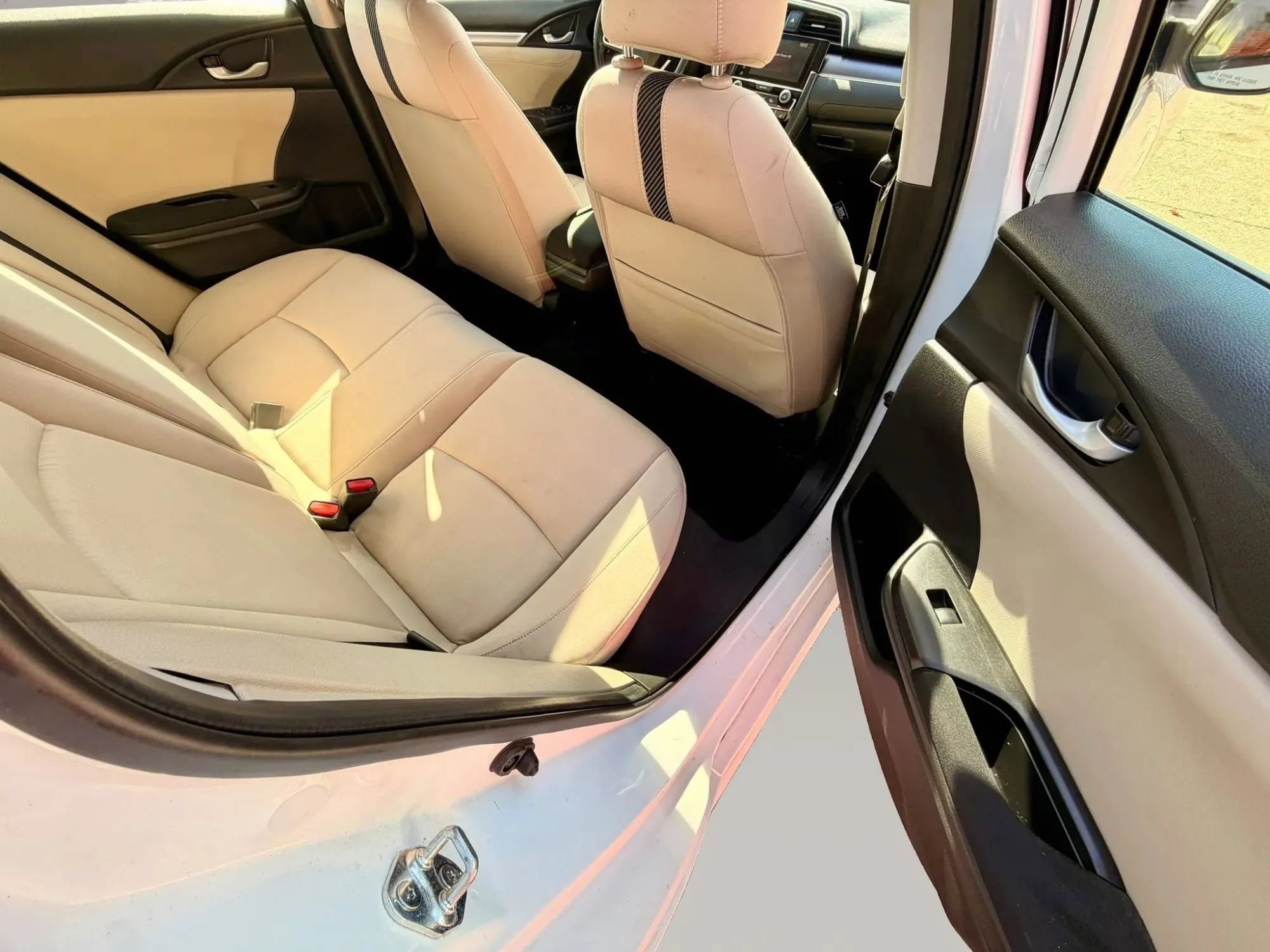 Used 2018 Honda Civic EX-T image 11