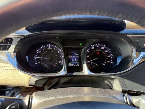 Used 2014 Toyota Avalon Limited image 14