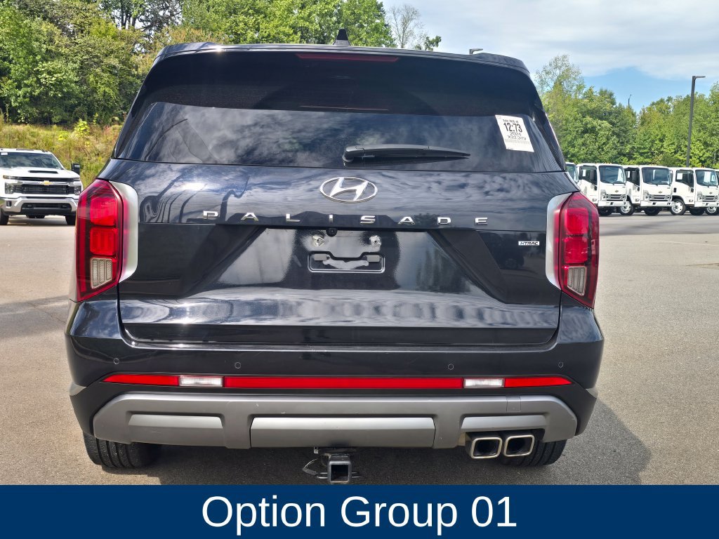 Used 2024 Hyundai Palisade Limited AWD/4WD image 3