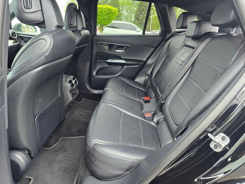 Used 2023 Mercedes-Benz GLC 300 4MATIC image 18