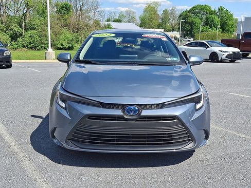 Certified 2024 Toyota Corolla LE AWD/4WD image 2