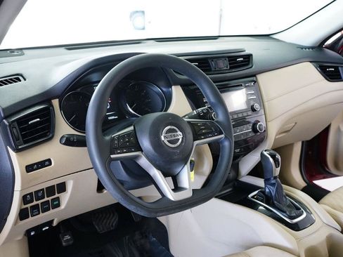 Used 2017 Nissan Rogue S w/ Appearance Package AWD/4WD image 11