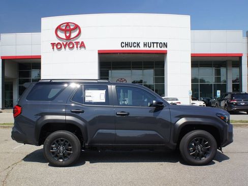 Used 2026 Toyota 4Runner SR5 RWD image 10