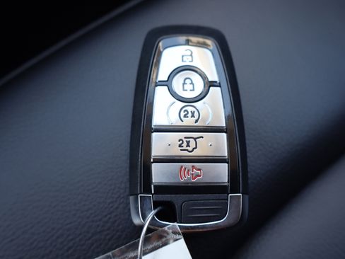 Used 2024 Ford Edge SEL w/ Convenience Package image 30