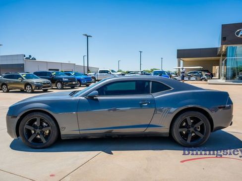 Used 2011 Chevrolet Camaro LT RWD image 2