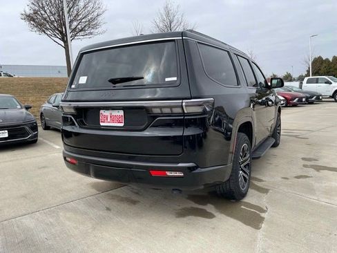 New 2026 Jeep Grand Wagoneer 4WD w/ 8-Passenger Seating Package image 6
