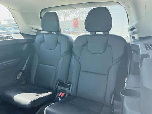 Certified 2023 Volvo XC90 B6 Plus AWD/4WD image 34