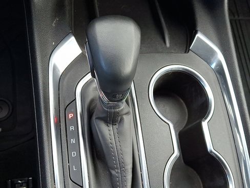 Used 2023 Chevrolet Traverse LT image 16